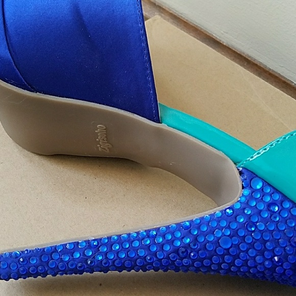 Zigi Soho Blue Color-blocked Rhinestone Heels - Picture 2 of 3